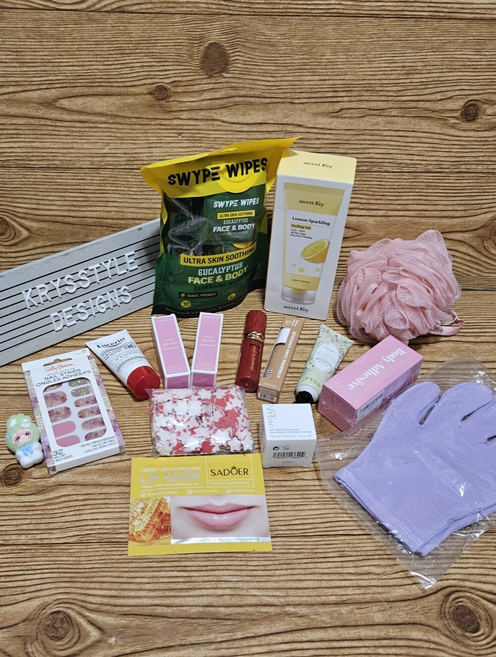 Beauty And Essentials Bundle 15 Piece Swype Wipes Sally Hansen Sadoer And More